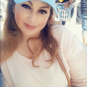 Meet your Posher, Hilda